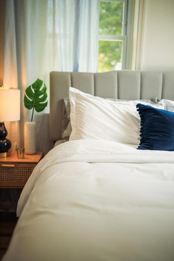 Вилла Sleeps 10! Minutes To Parris Island & Downtown Бофорт Экстерьер фото