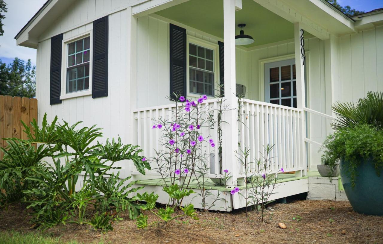 Вилла Sleeps 10! Minutes To Parris Island & Downtown Бофорт Экстерьер фото